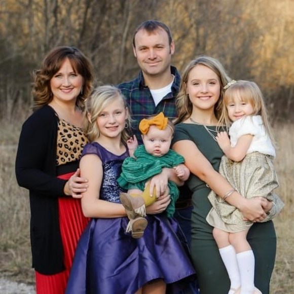 Meet your Posher, Jenni - Picture 1 of 1